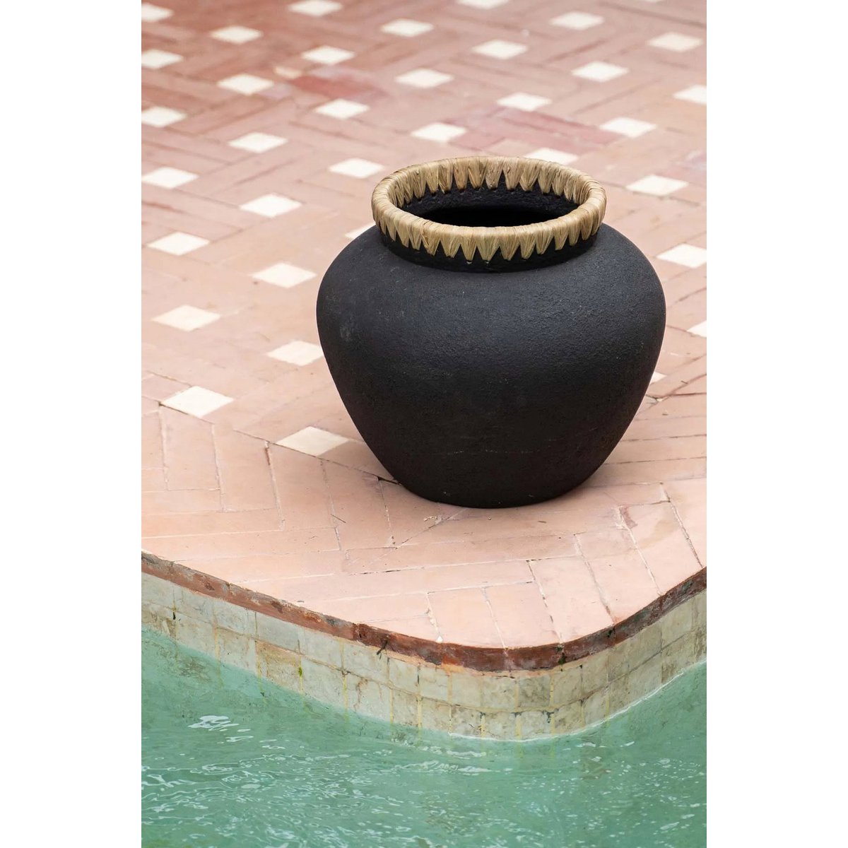 Terra Vase